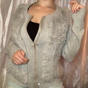 Vintage gray knitted zipup sweater w fuzzy front
